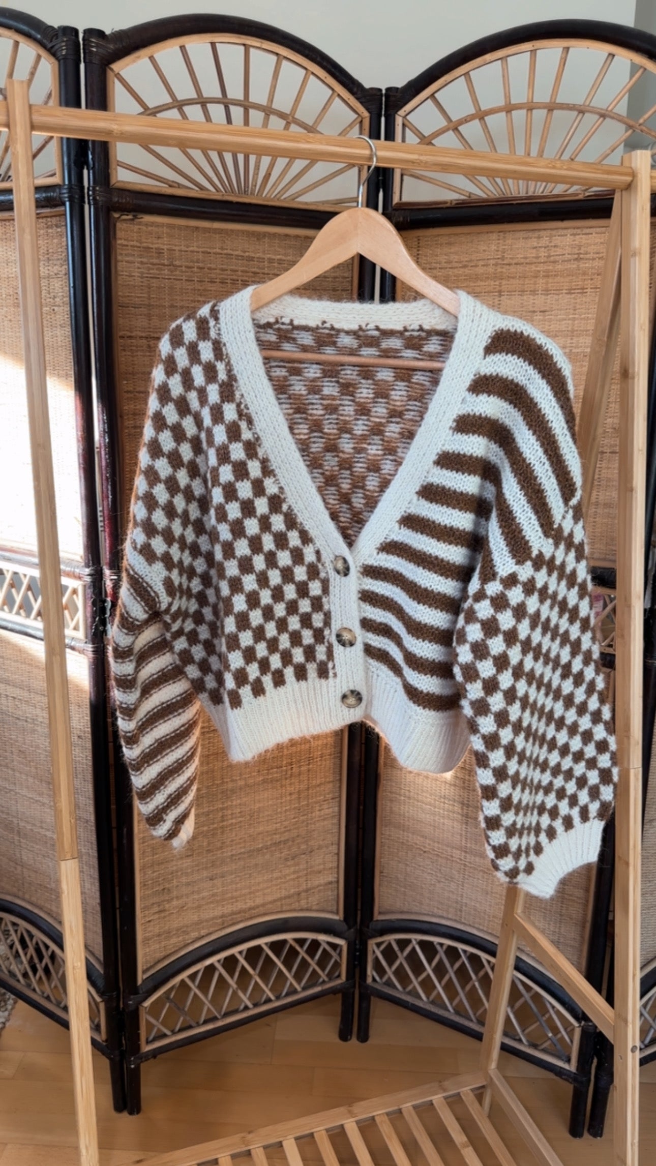 Check her out cardigan - tan/ivory