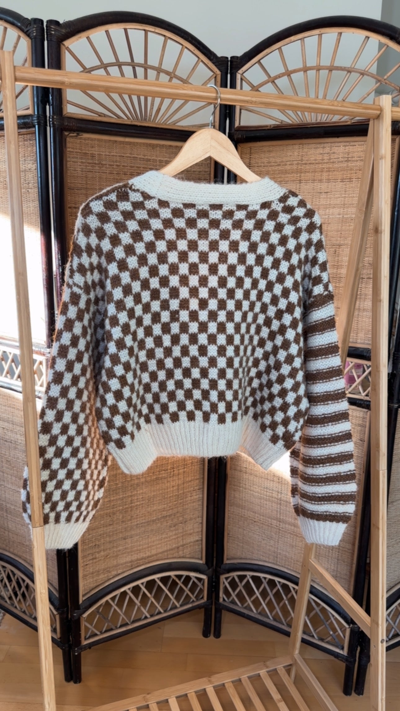 Check her out cardigan - tan/ivory