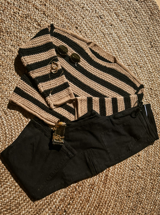 Cozy and Soft Sweater black/tan