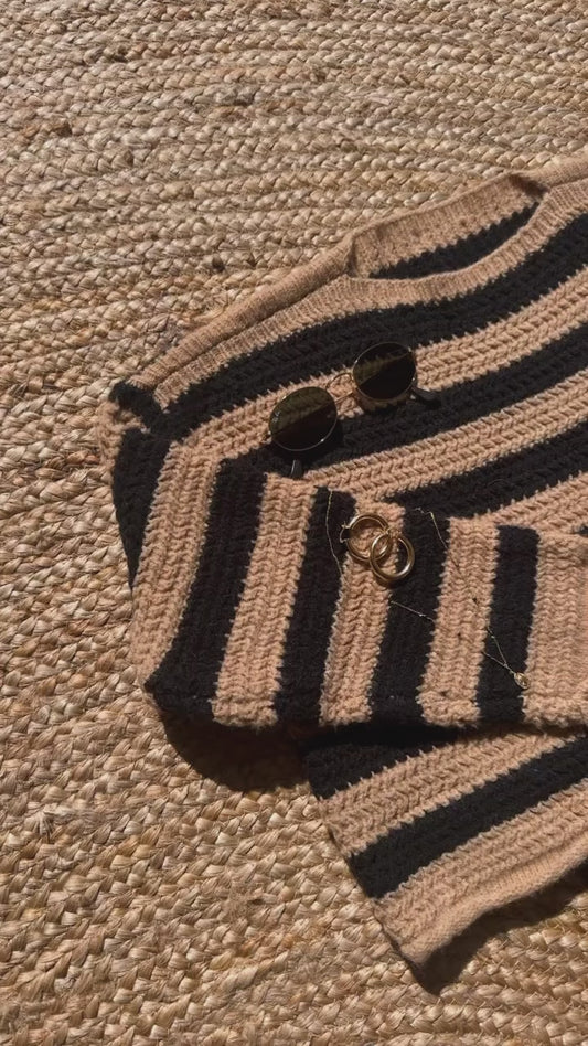 Cozy and Soft Sweater black/tan